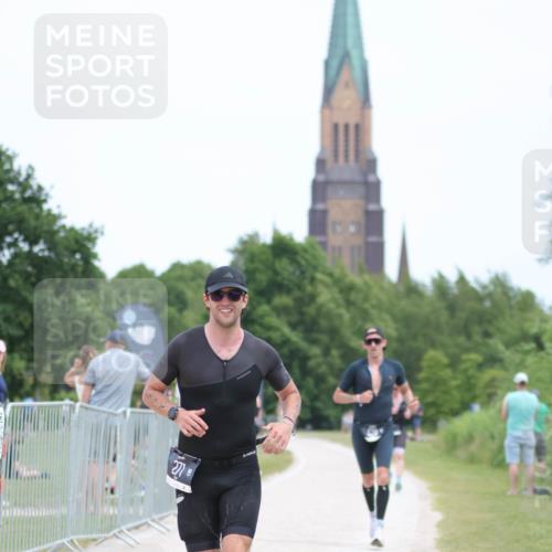 22.06.2025 - Viking Triathlon H.Heesch http://msf.ph/oto/8102403 22.06.2025 13:37:21 Laufen 271, 486, 520 meine-sportfotos.de