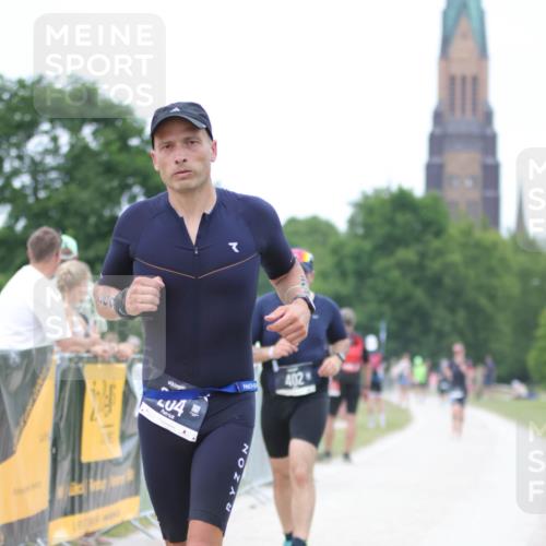 22.06.2025 - Viking Triathlon H.Heesch http://msf.ph/oto/8102415 22.06.2025 15:47:02 Laufen 204, 402 meine-sportfotos.de