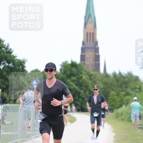 22.06.2025 - Viking Triathlon H.Heesch http://msf.ph/oto/8102416 22.06.2025 13:37:22 Laufen 271, 486, 520 meine-sportfotos.de
