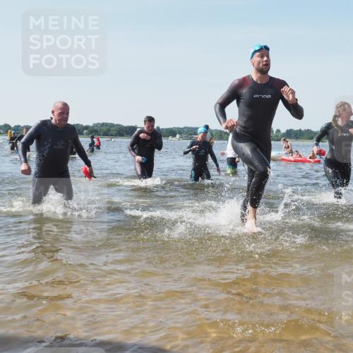22.06.2025 - Viking Triathlon KatJ http://msf.ph/oto/8102420 22.06.2025 10:34:14 Schwimmen 46, 70, 294, 297, 429, 486, 527, 532, 618, 635 meine-sportfotos.de