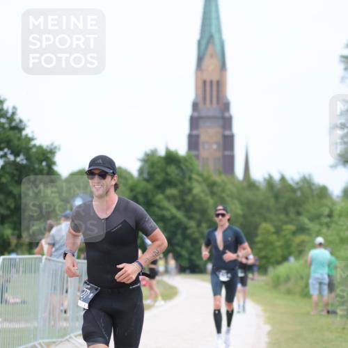 22.06.2025 - Viking Triathlon H.Heesch http://msf.ph/oto/8102428 22.06.2025 13:37:22 Laufen 271, 486, 520 meine-sportfotos.de