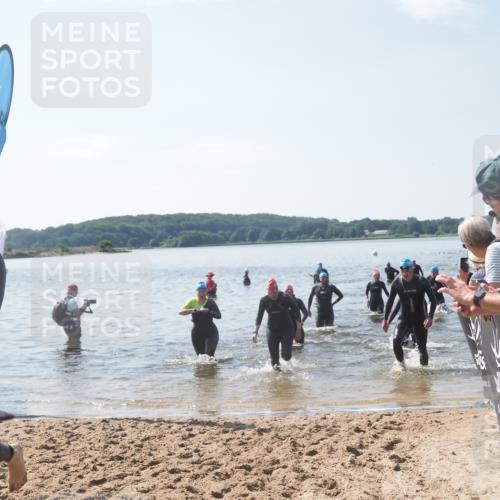 22.06.2025 - Viking Triathlon MichiJ http://msf.ph/oto/8102437 22.06.2025 10:46:02 Schwimmen 217, 342, 360, 372, 468, 525, 615, 621, 633, 647 meine-sportfotos.de