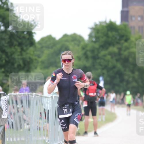 22.06.2025 - Viking Triathlon H.Heesch http://msf.ph/oto/8102447 22.06.2025 15:47:12 Laufen 79 meine-sportfotos.de
