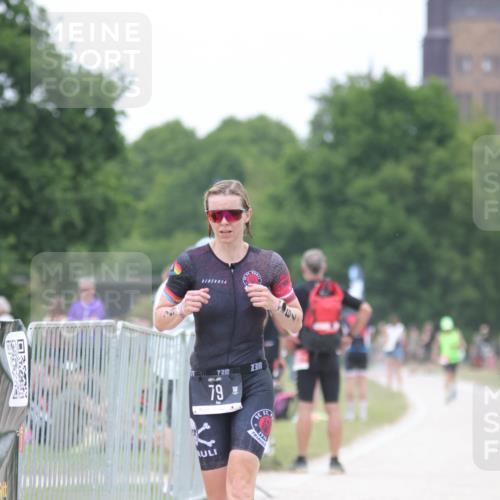22.06.2025 - Viking Triathlon H.Heesch http://msf.ph/oto/8102450 22.06.2025 15:47:12 Laufen 79 meine-sportfotos.de