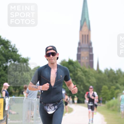 22.06.2025 - Viking Triathlon H.Heesch http://msf.ph/oto/8102500 22.06.2025 13:37:25 Laufen 8, 271, 520 meine-sportfotos.de