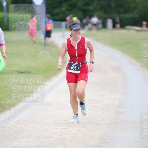 22.06.2025 - Viking Triathlon H.Heesch http://msf.ph/oto/8102532 22.06.2025 16:50:32 Laufen 213, 353 meine-sportfotos.de