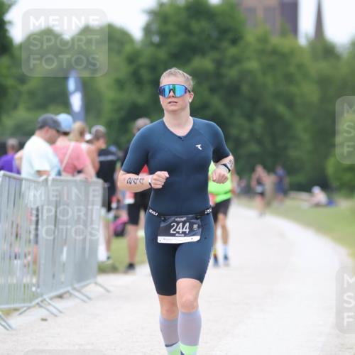 22.06.2025 - Viking Triathlon H.Heesch http://msf.ph/oto/8102557 22.06.2025 15:47:29 Laufen 244 meine-sportfotos.de