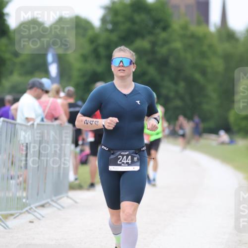 22.06.2025 - Viking Triathlon H.Heesch http://msf.ph/oto/8102560 22.06.2025 15:47:29 Laufen 244 meine-sportfotos.de