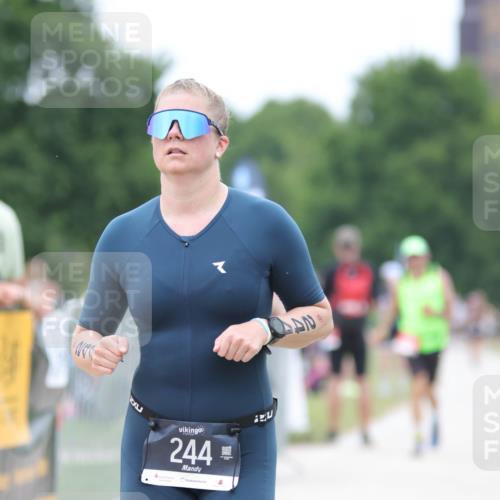 22.06.2025 - Viking Triathlon H.Heesch http://msf.ph/oto/8102580 22.06.2025 15:47:31 Laufen 244 meine-sportfotos.de