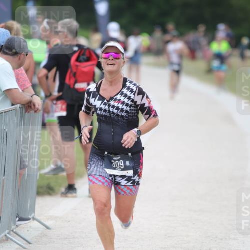 22.06.2025 - Viking Triathlon H.Heesch http://msf.ph/oto/8102619 22.06.2025 15:47:52 Laufen 309 meine-sportfotos.de