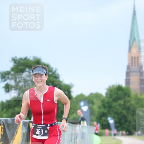 22.06.2025 - Viking Triathlon H.Heesch http://msf.ph/oto/8102655 22.06.2025 16:50:39 Laufen 213, 353 meine-sportfotos.de