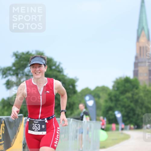 22.06.2025 - Viking Triathlon H.Heesch http://msf.ph/oto/8102669 22.06.2025 16:50:40 Laufen 213, 353 meine-sportfotos.de