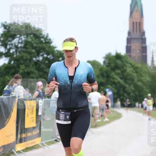 22.06.2025 - Viking Triathlon H.Heesch http://msf.ph/oto/8102730 22.06.2025 13:37:42 Laufen 181, 509 meine-sportfotos.de