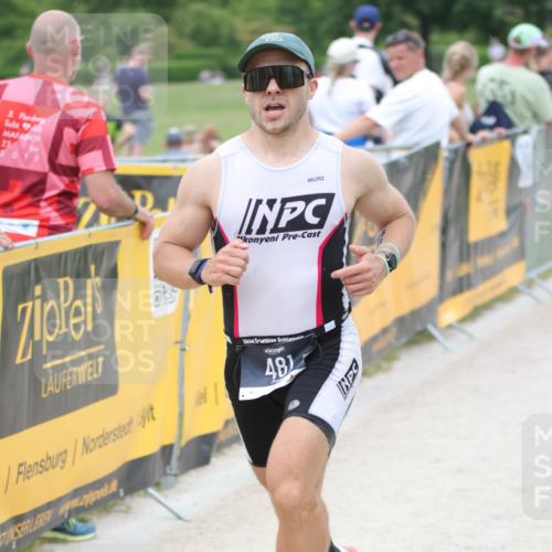 22.06.2025 - Viking Triathlon H.Heesch http://msf.ph/oto/8102763 22.06.2025 15:48:09 Laufen 481 meine-sportfotos.de