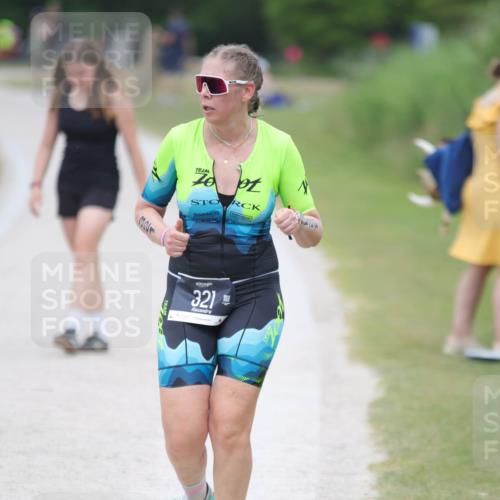 22.06.2025 - Viking Triathlon H.Heesch http://msf.ph/oto/8102775 22.06.2025 15:48:23 Laufen 321 meine-sportfotos.de