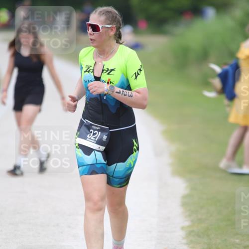 22.06.2025 - Viking Triathlon H.Heesch http://msf.ph/oto/8102782 22.06.2025 15:48:23 Laufen 321 meine-sportfotos.de