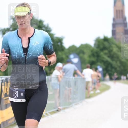 22.06.2025 - Viking Triathlon H.Heesch http://msf.ph/oto/8102790 22.06.2025 13:37:43 Laufen 181, 509 meine-sportfotos.de