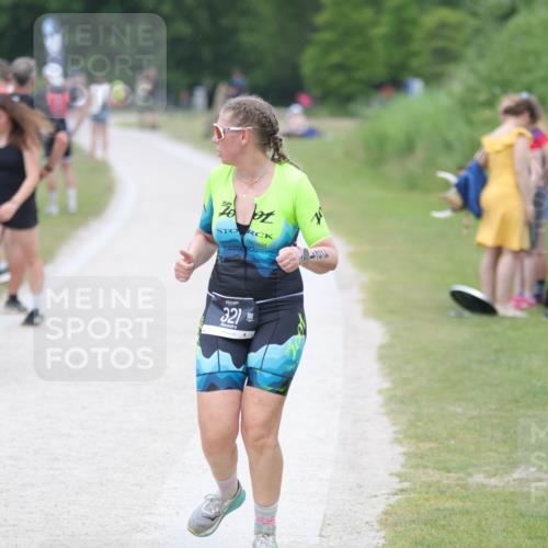 22.06.2025 - Viking Triathlon H.Heesch http://msf.ph/oto/8102796 22.06.2025 15:48:24 Laufen 321 meine-sportfotos.de