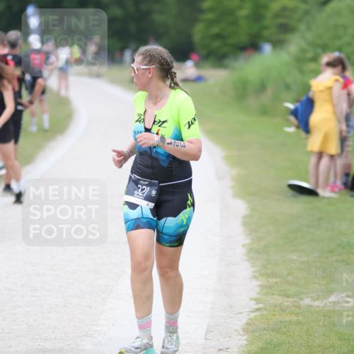 22.06.2025 - Viking Triathlon H.Heesch http://msf.ph/oto/8102801 22.06.2025 15:48:24 Laufen 321 meine-sportfotos.de