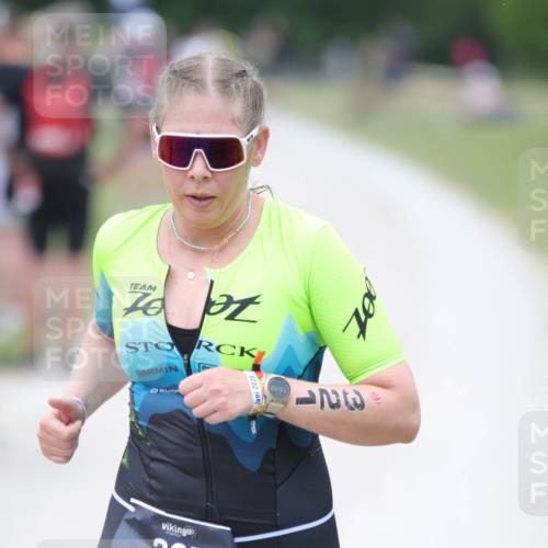 22.06.2025 - Viking Triathlon H.Heesch http://msf.ph/oto/8102819 22.06.2025 15:48:27 Laufen 321 meine-sportfotos.de