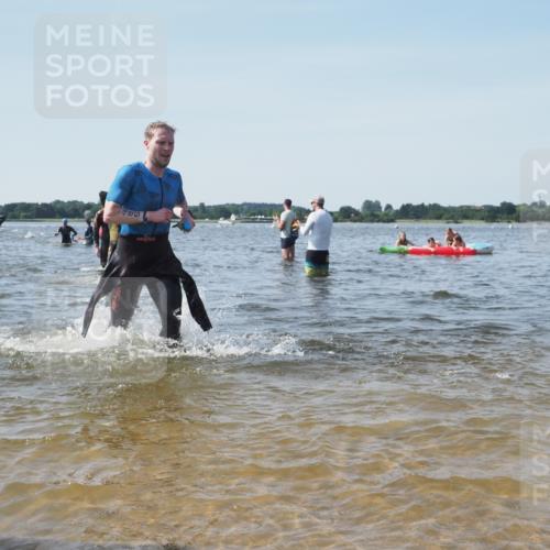 22.06.2025 - Viking Triathlon KatJ http://msf.ph/oto/8102926 22.06.2025 10:34:29 Schwimmen 247, 294, 306, 341, 366, 430, 486, 520, 527, 546 meine-sportfotos.de