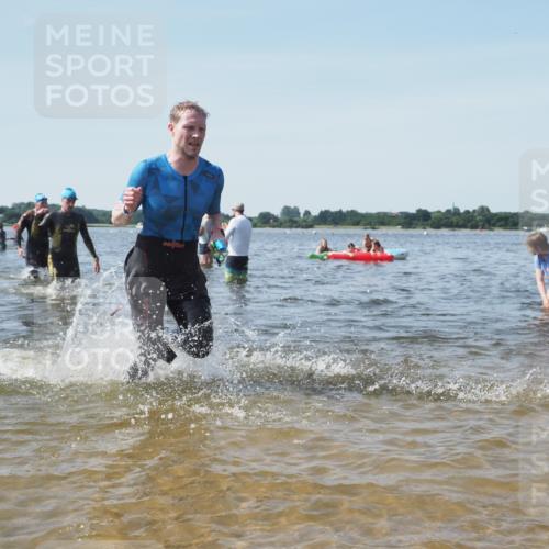 22.06.2025 - Viking Triathlon KatJ http://msf.ph/oto/8102971 22.06.2025 10:34:30 Schwimmen 247, 294, 306, 341, 366, 430, 486, 520, 546 meine-sportfotos.de
