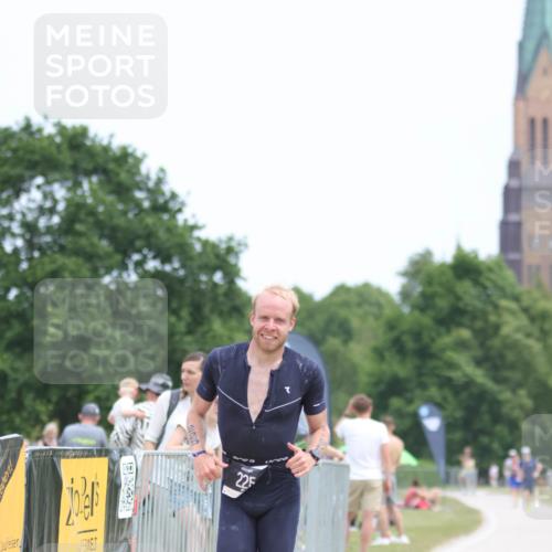 22.06.2025 - Viking Triathlon H.Heesch http://msf.ph/oto/8102983 22.06.2025 13:38:06 Laufen 225, 318 meine-sportfotos.de