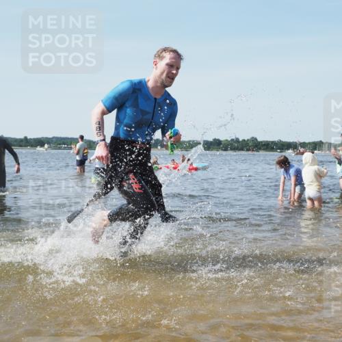 22.06.2025 - Viking Triathlon KatJ http://msf.ph/oto/8102994 22.06.2025 10:34:30 Schwimmen 247, 294, 306, 341, 366, 430, 486, 520, 546 meine-sportfotos.de