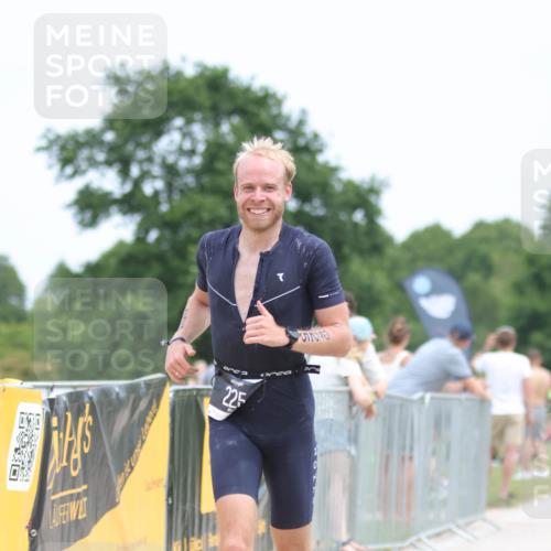 22.06.2025 - Viking Triathlon H.Heesch http://msf.ph/oto/8103048 22.06.2025 13:38:07 Laufen 225, 318 meine-sportfotos.de