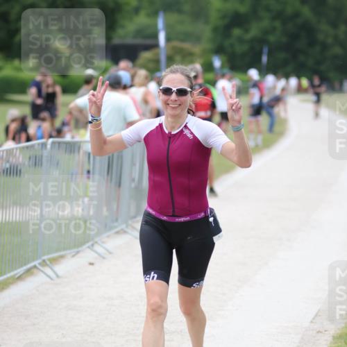 22.06.2025 - Viking Triathlon H.Heesch http://msf.ph/oto/8103070 22.06.2025 15:50:20 Laufen 249, 320 meine-sportfotos.de