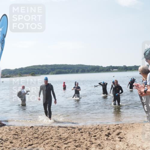 22.06.2025 - Viking Triathlon MichiJ http://msf.ph/oto/8103071 22.06.2025 10:46:20 Schwimmen 60, 121, 144, 213, 225, 406 meine-sportfotos.de