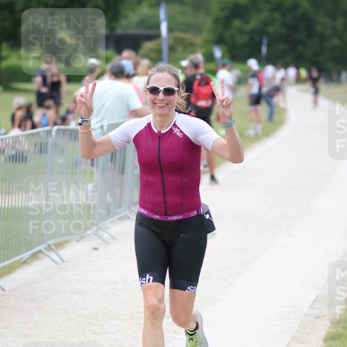 22.06.2025 - Viking Triathlon H.Heesch http://msf.ph/oto/8103081 22.06.2025 15:50:20 Laufen 249, 320 meine-sportfotos.de