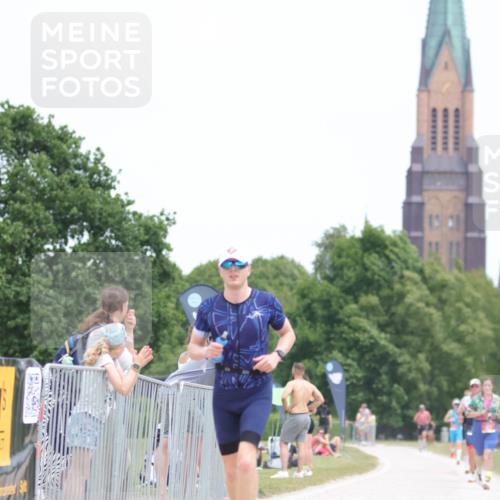 22.06.2025 - Viking Triathlon H.Heesch http://msf.ph/oto/8103088 22.06.2025 13:38:27 Laufen 328 meine-sportfotos.de