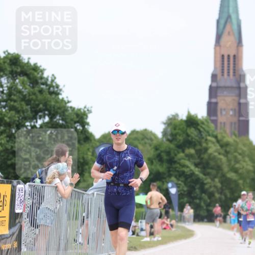 22.06.2025 - Viking Triathlon H.Heesch http://msf.ph/oto/8103090 22.06.2025 13:38:27 Laufen 328 meine-sportfotos.de