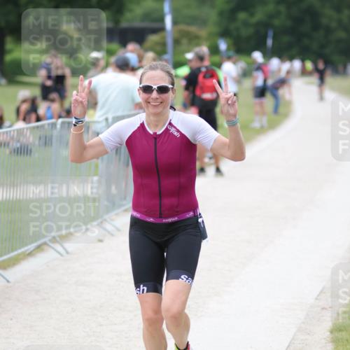 22.06.2025 - Viking Triathlon H.Heesch http://msf.ph/oto/8103093 22.06.2025 15:50:20 Laufen 249, 320 meine-sportfotos.de