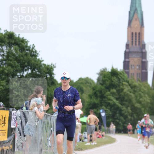 22.06.2025 - Viking Triathlon H.Heesch http://msf.ph/oto/8103097 22.06.2025 13:38:27 Laufen 328 meine-sportfotos.de