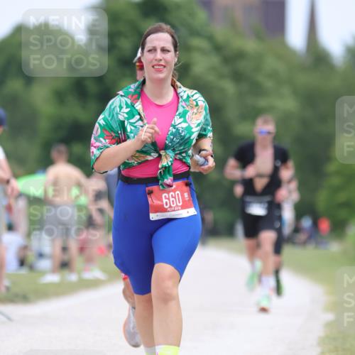 22.06.2025 - Viking Triathlon H.Heesch http://msf.ph/oto/8103173 22.06.2025 13:38:37 Laufen 203, 329, 660 meine-sportfotos.de