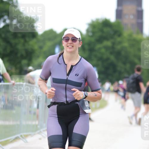 22.06.2025 - Viking Triathlon H.Heesch http://msf.ph/oto/8103206 22.06.2025 15:51:19 Laufen 441 meine-sportfotos.de