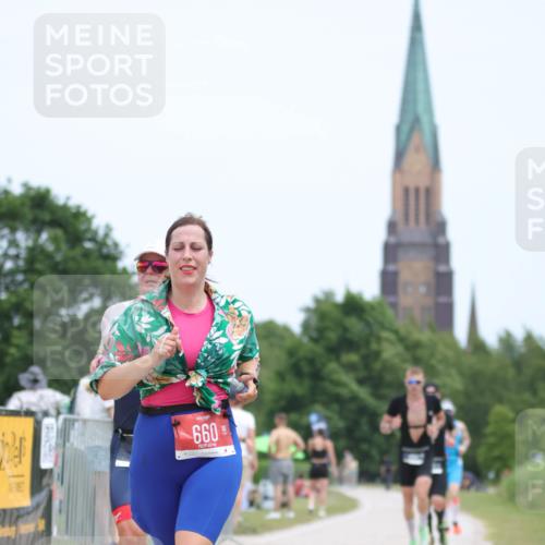 22.06.2025 - Viking Triathlon H.Heesch http://msf.ph/oto/8103207 22.06.2025 13:38:39 Laufen 203, 329, 508, 626, 660 meine-sportfotos.de