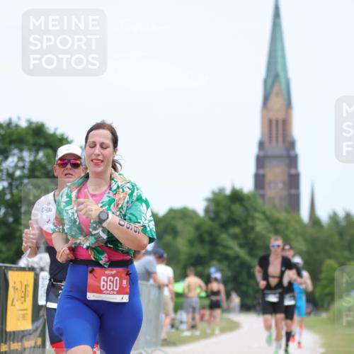22.06.2025 - Viking Triathlon H.Heesch http://msf.ph/oto/8103223 22.06.2025 13:38:39 Laufen 203, 329, 508, 626, 660 meine-sportfotos.de