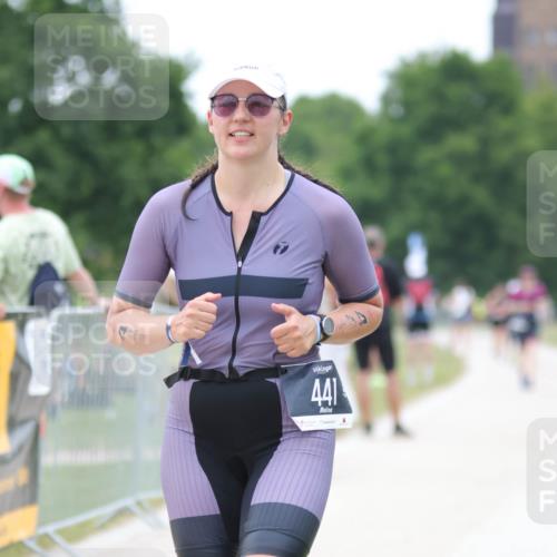 22.06.2025 - Viking Triathlon H.Heesch http://msf.ph/oto/8103230 22.06.2025 15:51:19 Laufen 441 meine-sportfotos.de