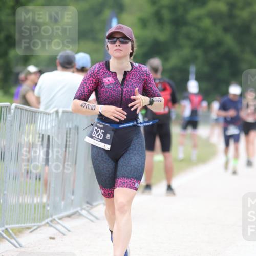 22.06.2025 - Viking Triathlon H.Heesch http://msf.ph/oto/8103242 22.06.2025 15:51:29 Laufen 525 meine-sportfotos.de