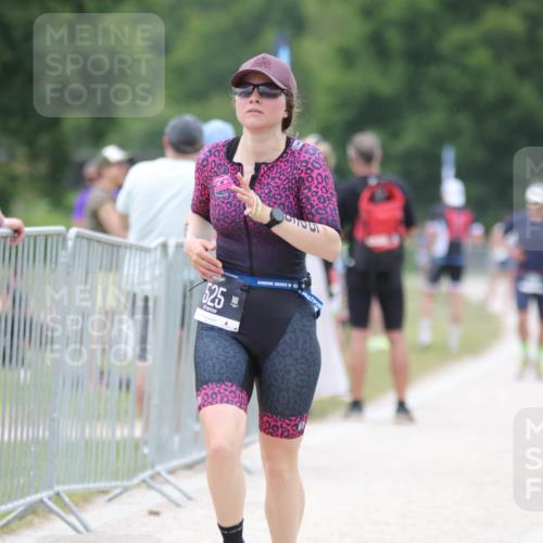 22.06.2025 - Viking Triathlon H.Heesch http://msf.ph/oto/8103250 22.06.2025 15:51:30 Laufen 525 meine-sportfotos.de