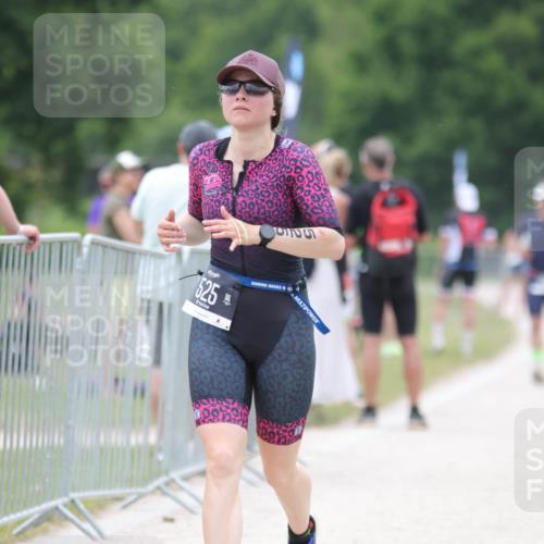 22.06.2025 - Viking Triathlon H.Heesch http://msf.ph/oto/8103256 22.06.2025 15:51:30 Laufen 525 meine-sportfotos.de