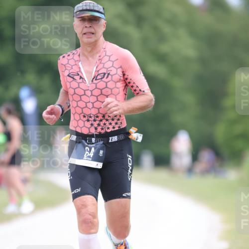 22.06.2025 - Viking Triathlon H.Heesch http://msf.ph/oto/8103303 22.06.2025 13:38:55 Laufen 64 meine-sportfotos.de