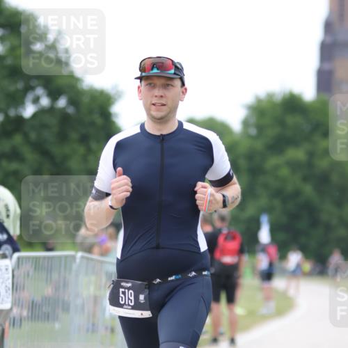 22.06.2025 - Viking Triathlon H.Heesch http://msf.ph/oto/8103375 22.06.2025 15:52:12 Laufen 519 meine-sportfotos.de