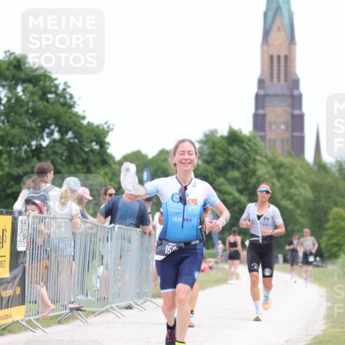 22.06.2025 - Viking Triathlon H.Heesch http://msf.ph/oto/8103379 22.06.2025 13:39:35 Laufen 30, 154, 488 meine-sportfotos.de