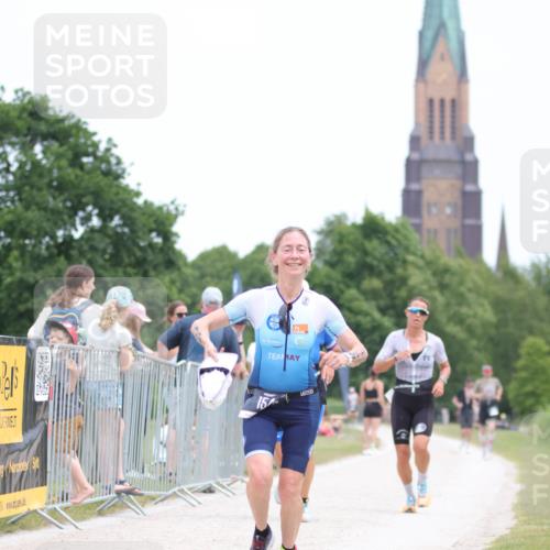 22.06.2025 - Viking Triathlon H.Heesch http://msf.ph/oto/8103385 22.06.2025 13:39:35 Laufen 30, 154, 488 meine-sportfotos.de