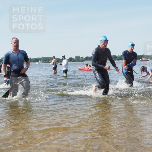 22.06.2025 - Viking Triathlon KatJ http://msf.ph/oto/8103470 22.06.2025 10:34:49 Schwimmen 17, 43, 77, 114, 161, 247, 284, 323, 434, 475, 548, 550 meine-sportfotos.de