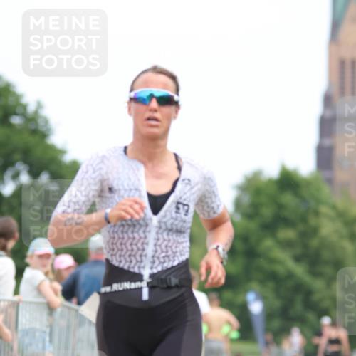 22.06.2025 - Viking Triathlon H.Heesch http://msf.ph/oto/8103504 22.06.2025 13:39:40 Laufen 30, 154, 488 meine-sportfotos.de